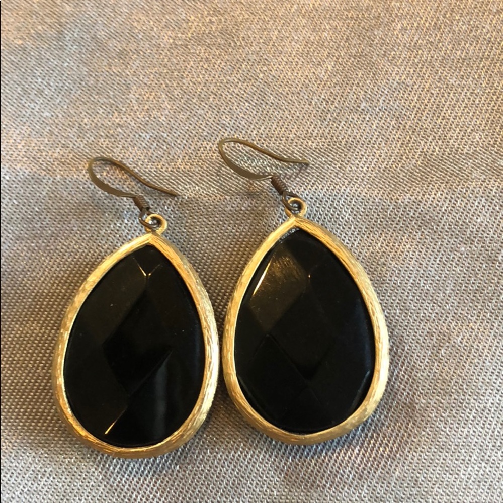 Black tear drop earrings